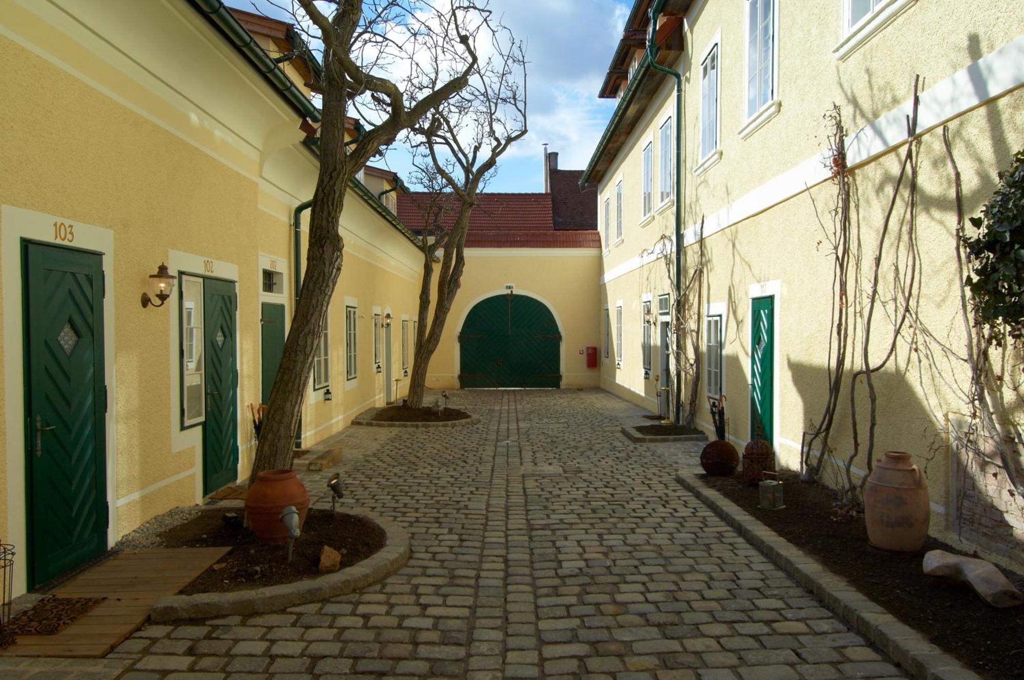 Hotel Landhaus Moserhof Gumpoldskirchen Eksteriør billede